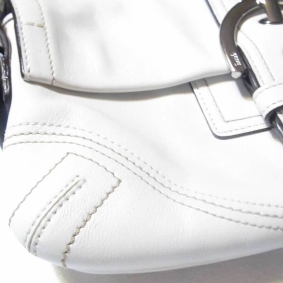 Coach Elegant Off White Leather Shoulder Bag Soho Authentic - Picture 7 of 17
